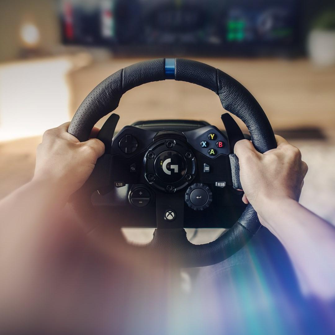 Logitech G G923 -kilpaohjauspyörä ja polkimet Xbox X|S:lle, Xbox Onelle ja PC:lle